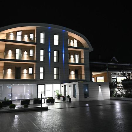Hotel Hypnos San Giorgio del Sannio Bagian luar foto