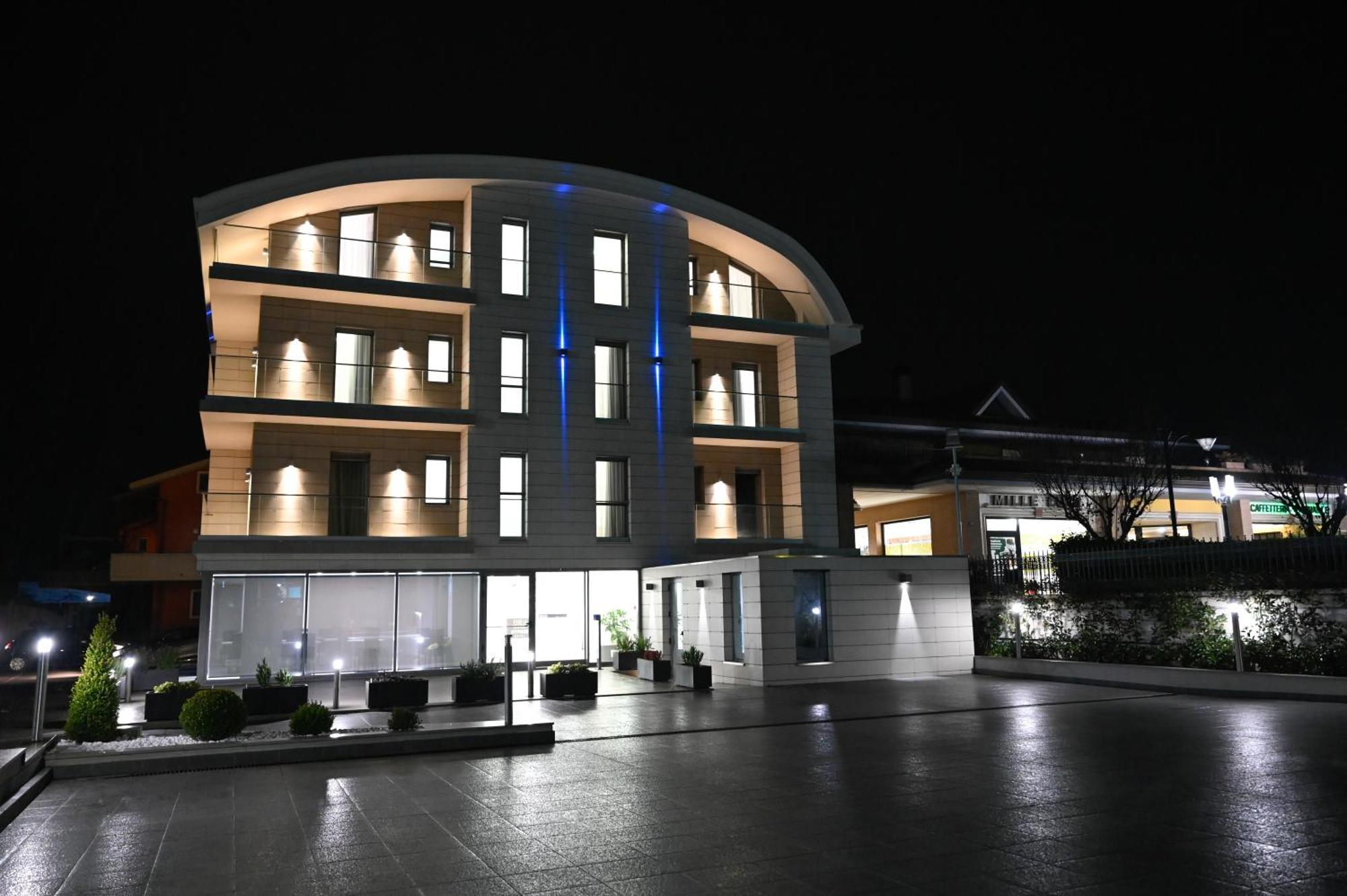 Hotel Hypnos San Giorgio del Sannio Bagian luar foto